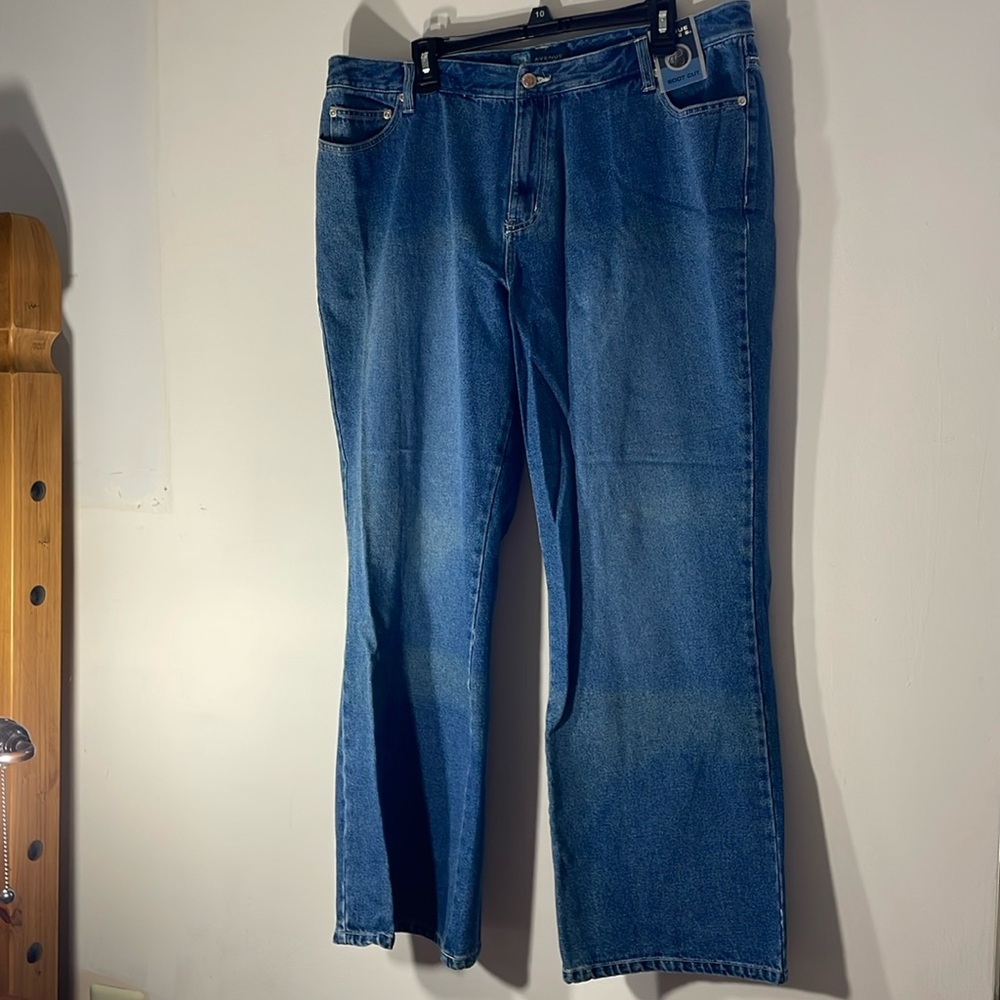 Avenue Blues size 18 color blue